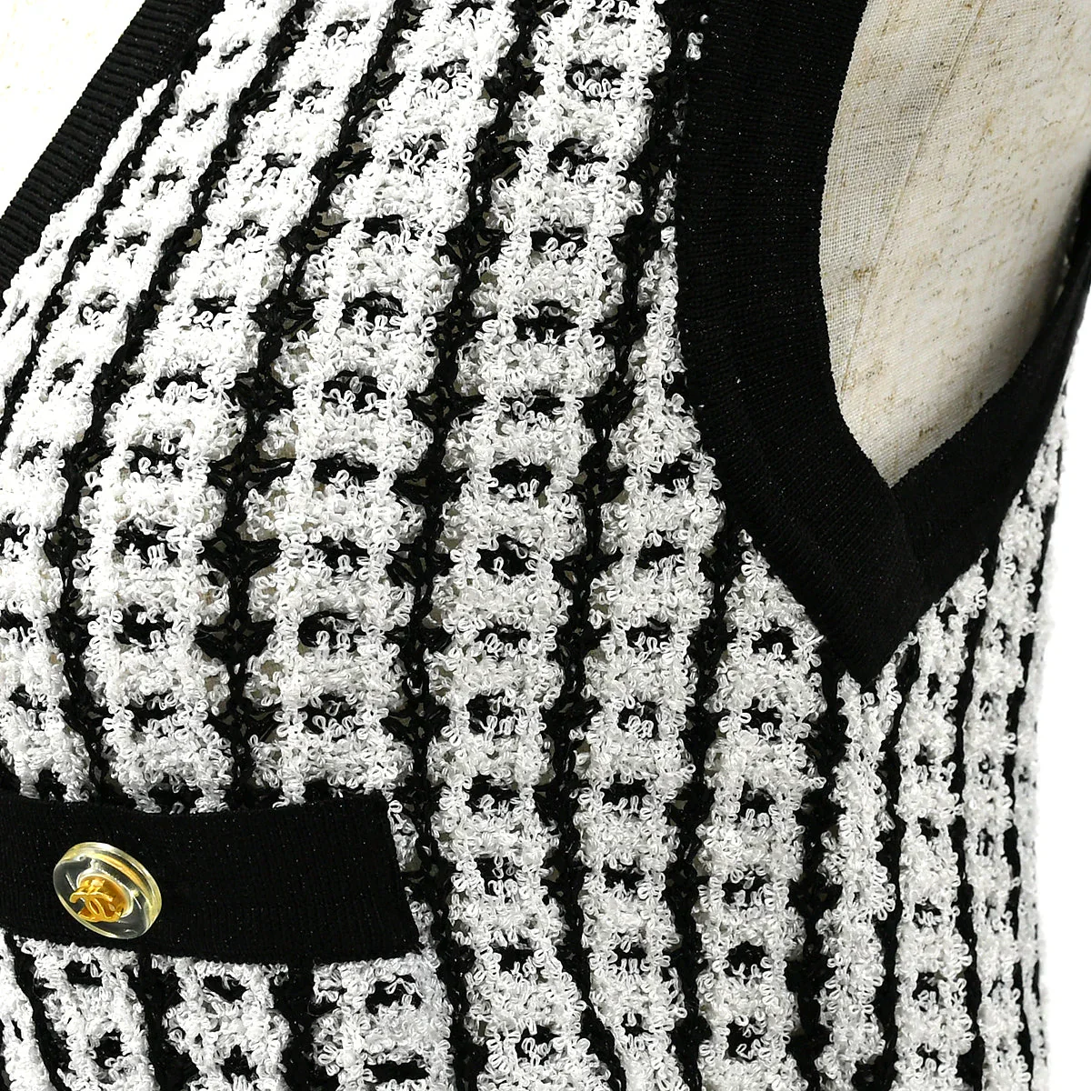 Chanel 1997 Spring tweed knitted top and cardigan #38 - Image 7